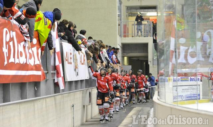 Hockey ghiaccio, grandissima Valpe: Beca in extremis fa 3-2