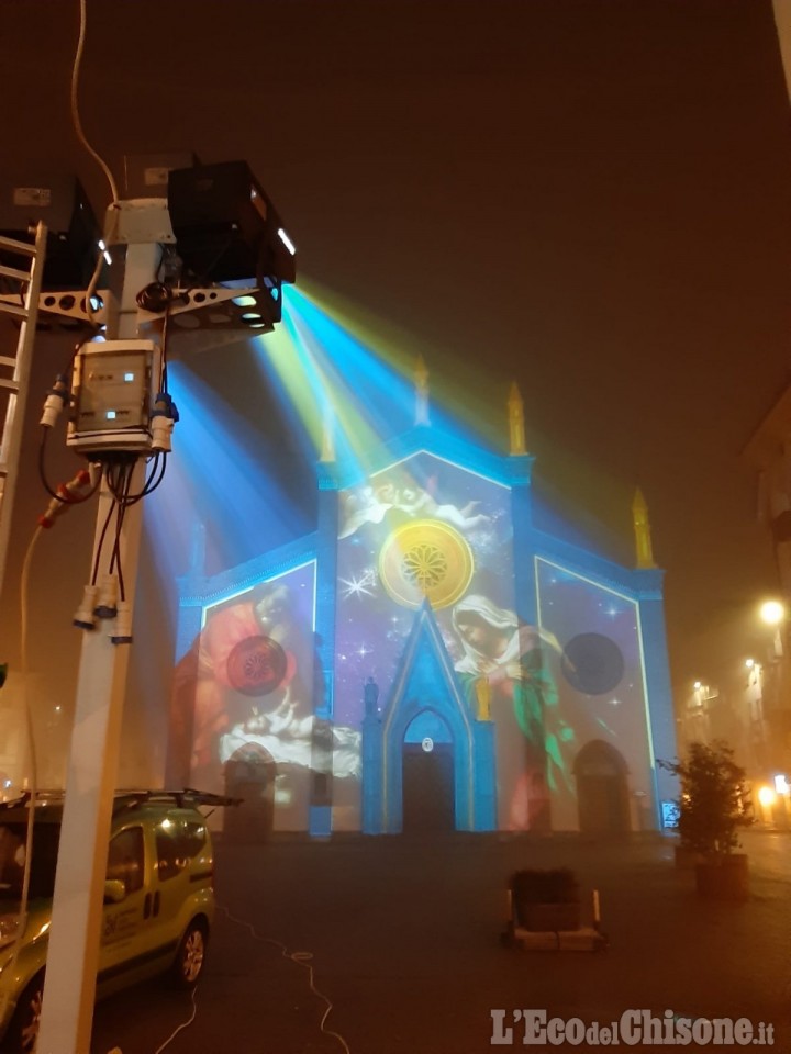 Pinerolo: prove di luce per le installazioni luminose sulla facciata del Duomo