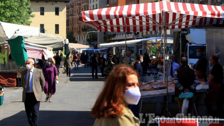 In Piemonte da domenica chiusura dei mercati non alimentari