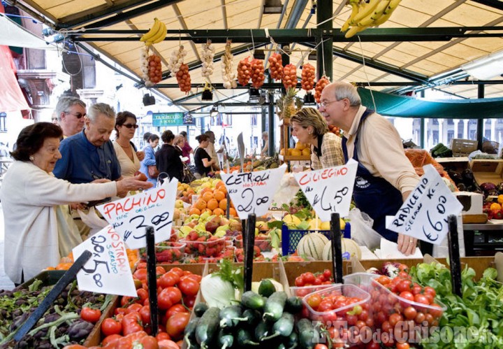 A Pinerolo si fa il mercato anche a Ferragosto