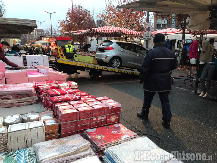 Nichelino: riparte il mercato a pieno regime e con esso le rimozioni di auto