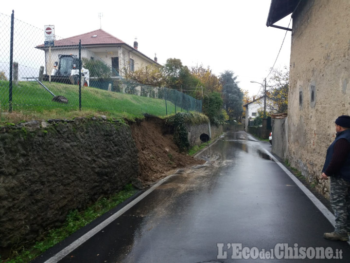 Cumiana: crollo di un muro a secco, viabilità momentaneamente interrotta in via Chisola