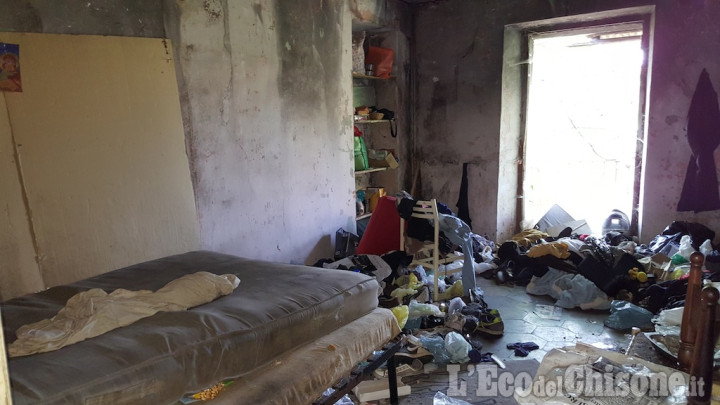 Nichelino: Polizia municipale sgombera cascina occupata