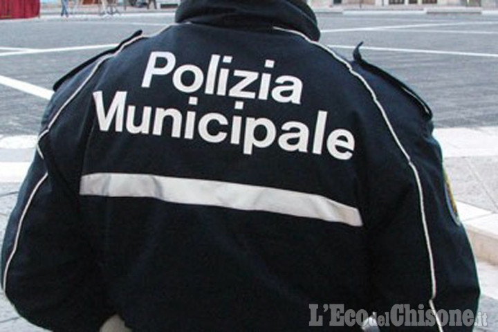 Nichelino: con il sistema  scout speed Polizia municipale intercetta auto senza assicurazione 