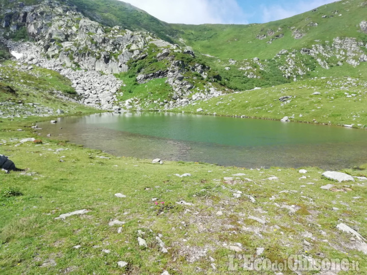 Paesana, la panchina nel lago è stata rimossa 