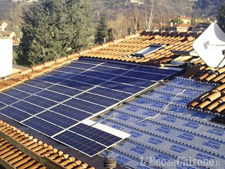Pinerolo spinge per le energie rinnovabili: in collina si potranno finalmente installare impianti fotovoltaici sui tetti