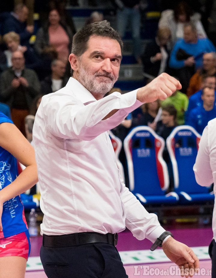 Volley A1 femminile, ecco il rinnovo: coach Marchiaro resta a Pinerolo anche per il 2024/2025