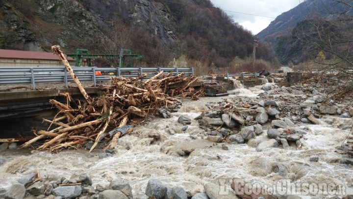 Alluvione in Val Chisone: frana a Pra Fajet, il rio Albona minaccia ancora il paese