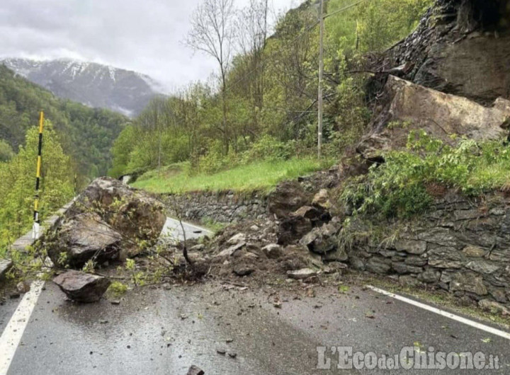 Frana a Perrero, bloccata la Strada Provinciale della Val Germanasca