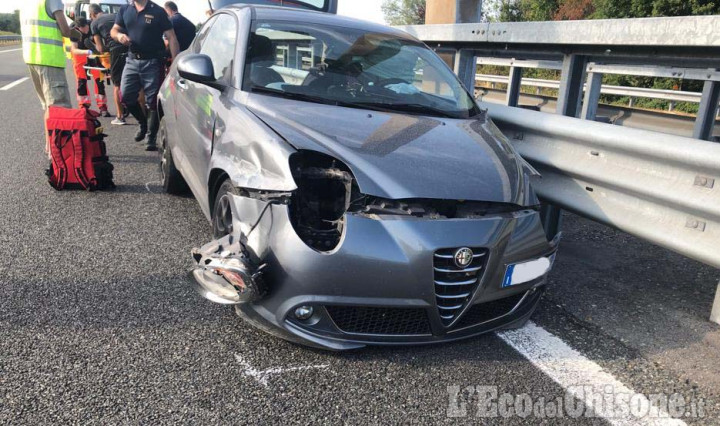 Volvera: in auto contro il guard-rail dell&#039;autostrada, ferita 59enne