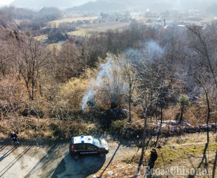 Barge: incendio in un bosco a frazione Ripoira, vigili del fuoco e carabinieri forestali al lavoro