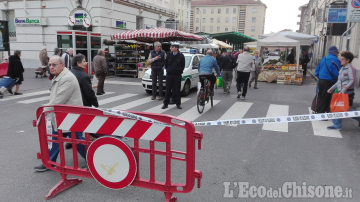 Pinerolo: piazza Roma chiusa al traffico