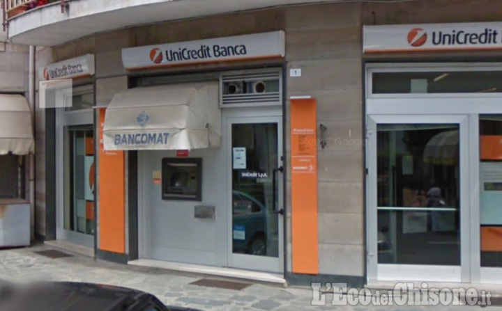 Unicredit chiude la filiale e il bancomat: Pinasca perde l'ultima banca