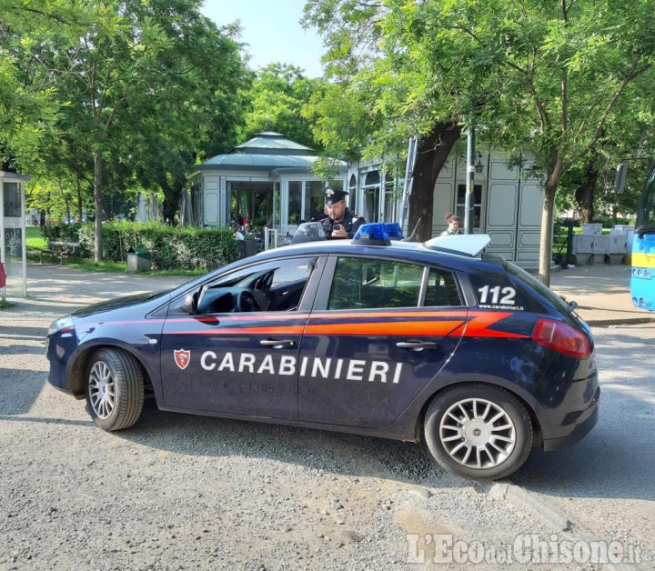 Pinerolo: spray al peperoncino per fermare la furia di un 48enne