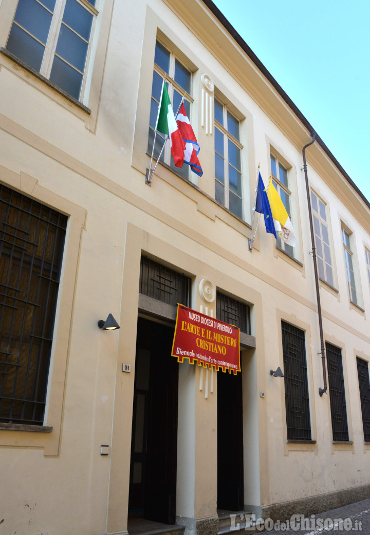 Pinerolo: ladri al Museo diocesano, rubati anelli e crocifissi d&#039;oro