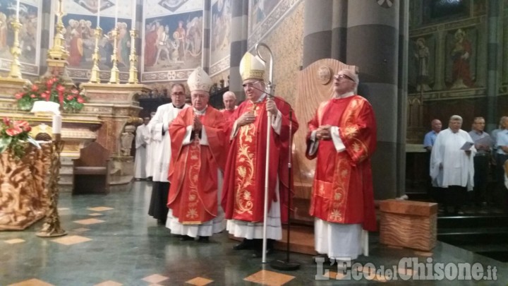 San Donato: l&#039;ultima messa in duomo del vescovo Debernardi