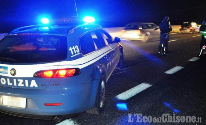 Polizia stradale scopre un trasporto abusivo di medicinali alle farmacie della provincia di Cuneo
