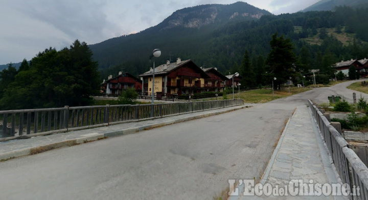 Pragelato, atti vandalici al Ponte di via degli Sciatori