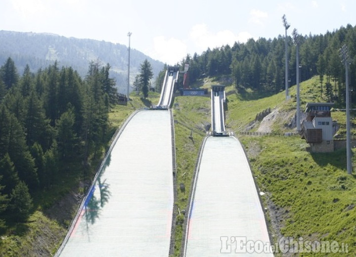 Arrampicata sul trampolino, giovedì sera di corsa fino in punta sull&#039;impianto olimpico K 125