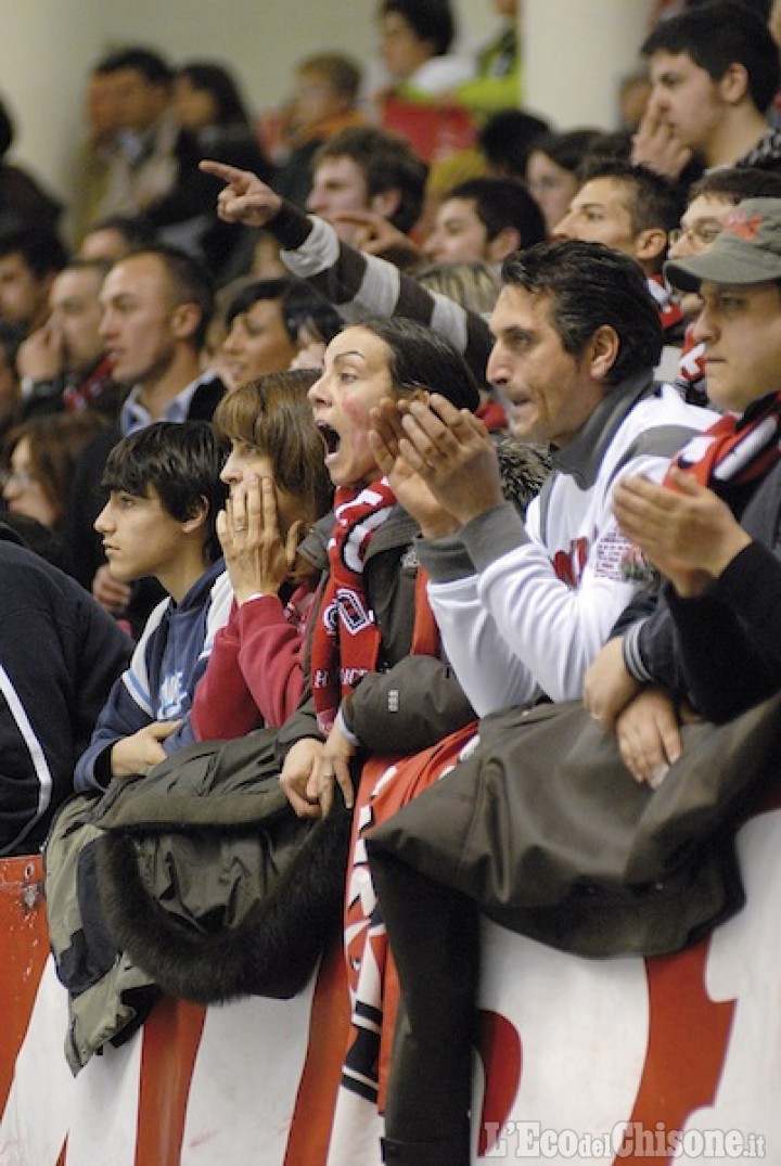 Hockey ghiaccio, grande mobilitazione di tifosi su facebook: «Ridiamo la Valpe alla Valpellice»