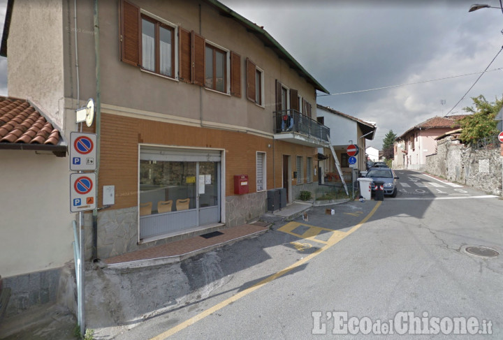Reano: tenta di rapinare le Poste con una pistola, poi scappa senza bottino