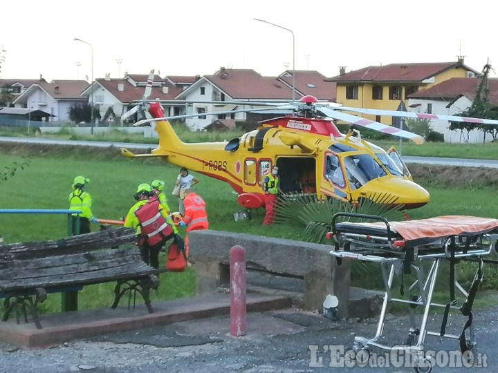 Revello: cade dal balcone, bambino trasportato in elisoccorso al Regina Margherita