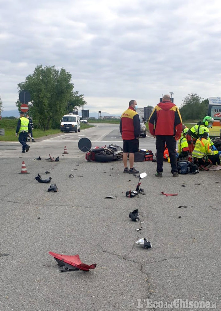 Rivalta: ennesimo incidente allo svincolo del Sito, grave un motociclista