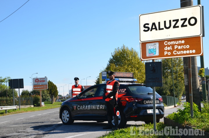 Saluzzo: spacciavano droga in un parco, misure cautelari per cinque migranti africani