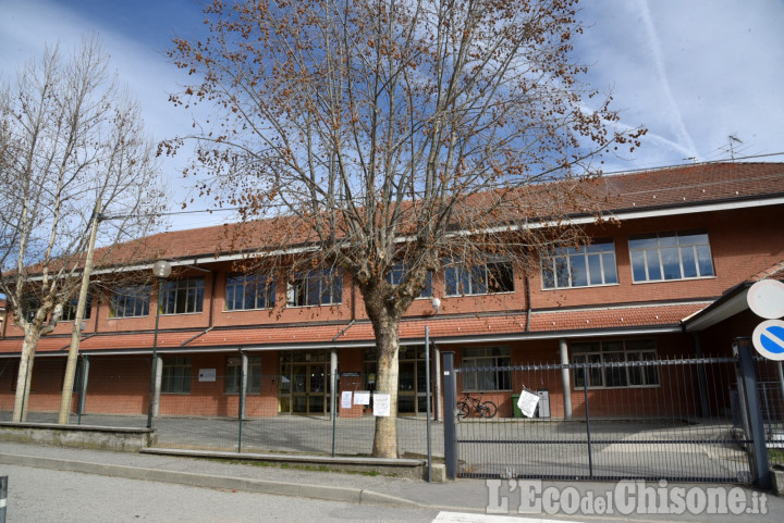 Scuola media Carutti di Cumiana chiusa dal 18 aprile: ecco dove saranno trasferiti gli alunni
