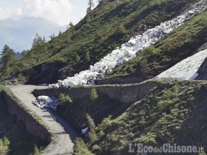 Appello della Città metropolitana agli escursionisti: «Non avventuratevi sulle strade dell'Assietta e delle Finestre»