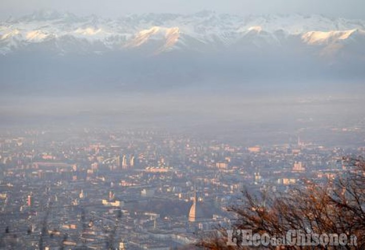 Allerta smog: limitazioni al traffico a Torino e in numerosi Comuni della cintura