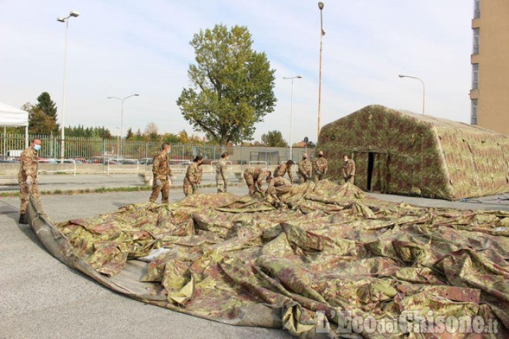 Covid19: l'Esercito monta le tensostrutture agli ospedali di Rivoli e Orbassano