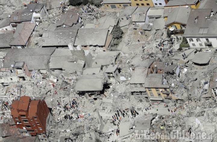 Terremoto in Italia centrale: a Pinerolo raccolta materiale da inviare