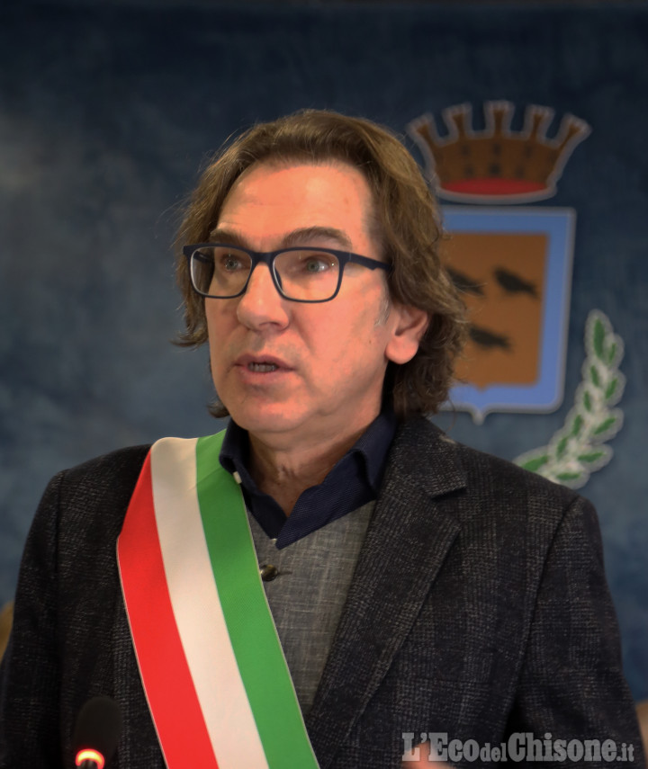 Famiglie arcobaleno, il Comune di Nichelino le convocherà per la consegna dello stato di famiglia