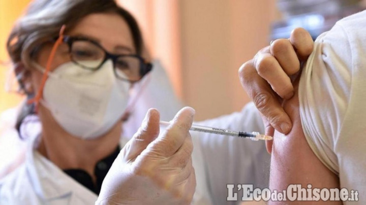 CN1: accesso libero terza dose per operatori sanitari, socio-assistenziali e per over 60