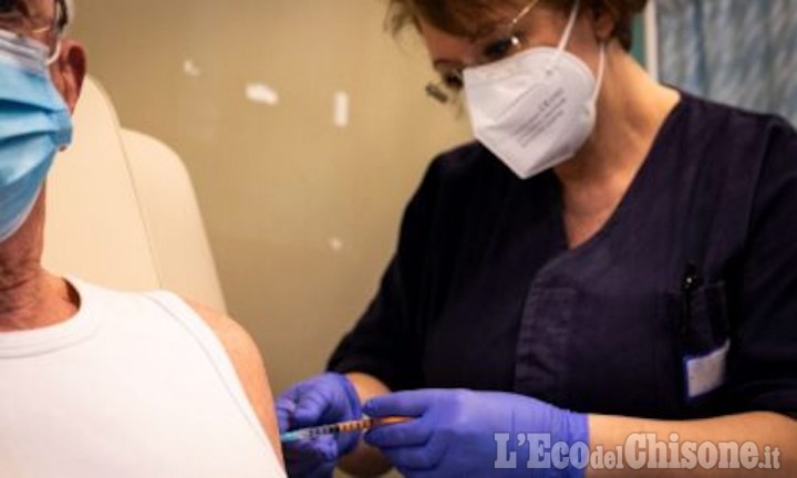 Quarta dose vaccino anti Covid: partite quasi 100 mila convocazioni in Piemonte