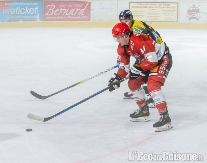 Hockey ghiaccio Ihl, la Valpe festeggia la prima meritata vittoria con 4-1 su Como