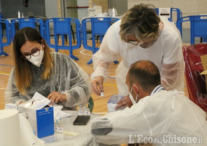 A Villafranca, ieri 200 vaccinati al Palasport