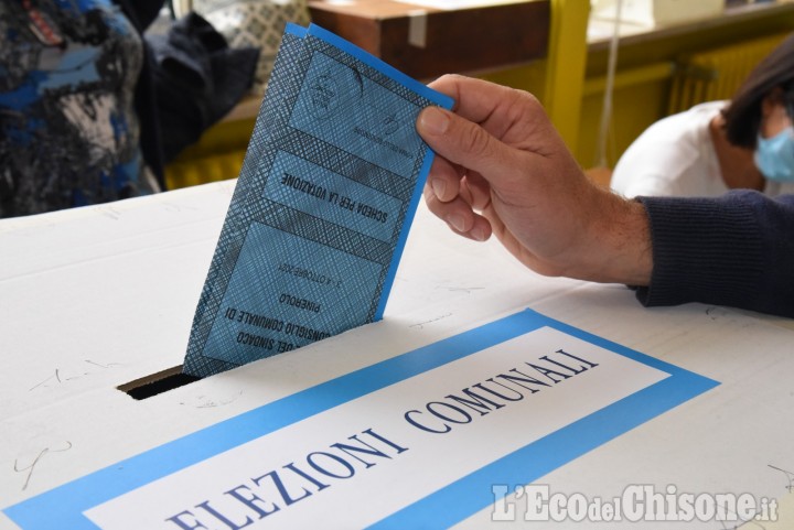 Elezioni Pinerolo: l'affluenza in calo, 50,68%, vota un elettore su due