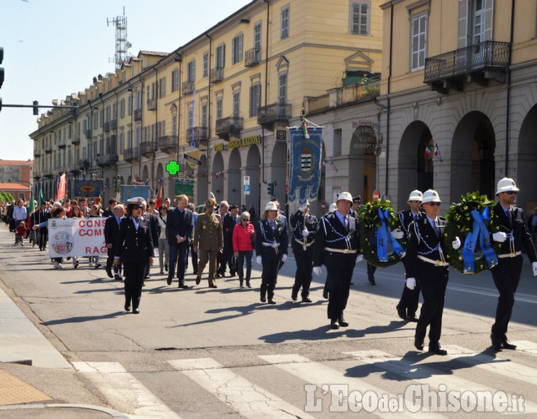 Pinerolo: Corteo del 25 Aprile