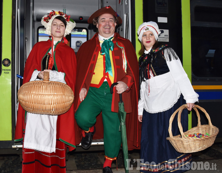 Pinerolo: è Carnevale, comanda Gianduja
