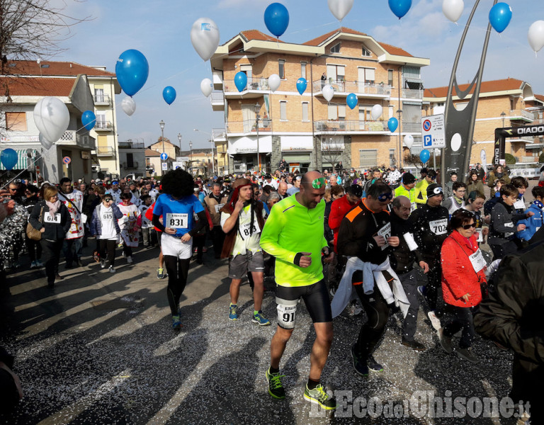 Candiolo: Button.run in centinaia i corridori in maschera