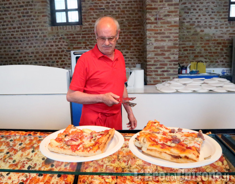 Vinovo: una folla a pizza in cascina