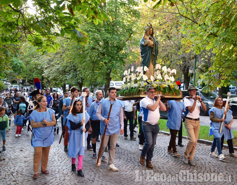Pinerolo: Processione alla Basilica di San Maurizio