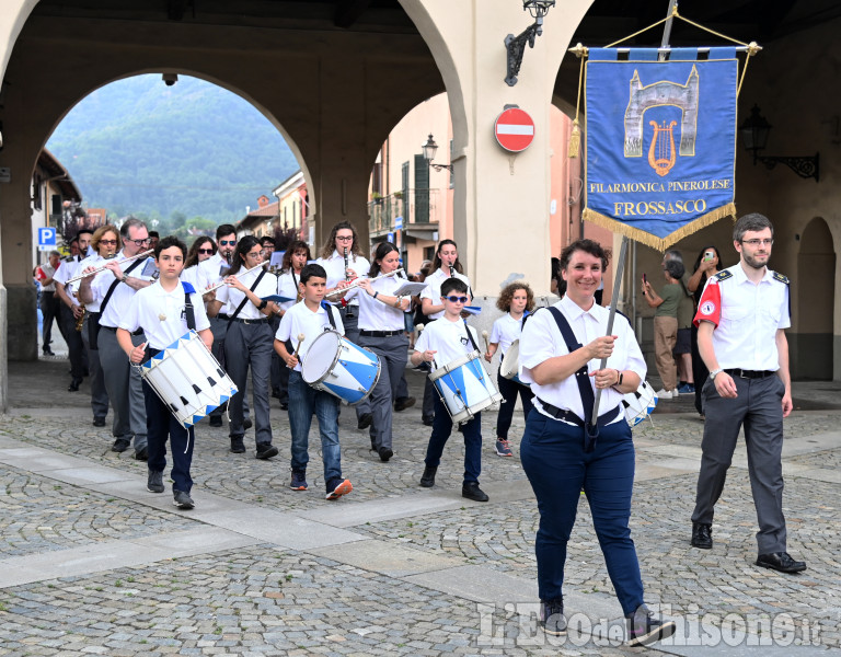 Frossasco: Quattro bande musicali per festeggiare la Filarmonica Pinerolese