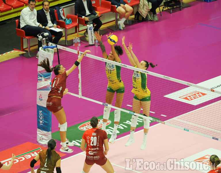 Volley A1 femminile, Busto Arsizio-Pinerolo: immagini dall'e-work Arena