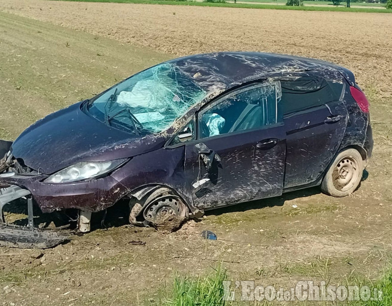 Auto fuori strada tra None e Castagnole, ferita 31enne