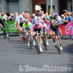 Pinerolo Giro d&#039;Italia scatti fotografici in corso Torino