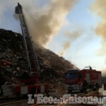 Incendio ex Annovati di Frossasco: le immagini delle operazioni di spegnimento