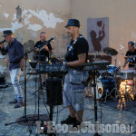 None: serata musicale in piazzetta, si replica sabato sera